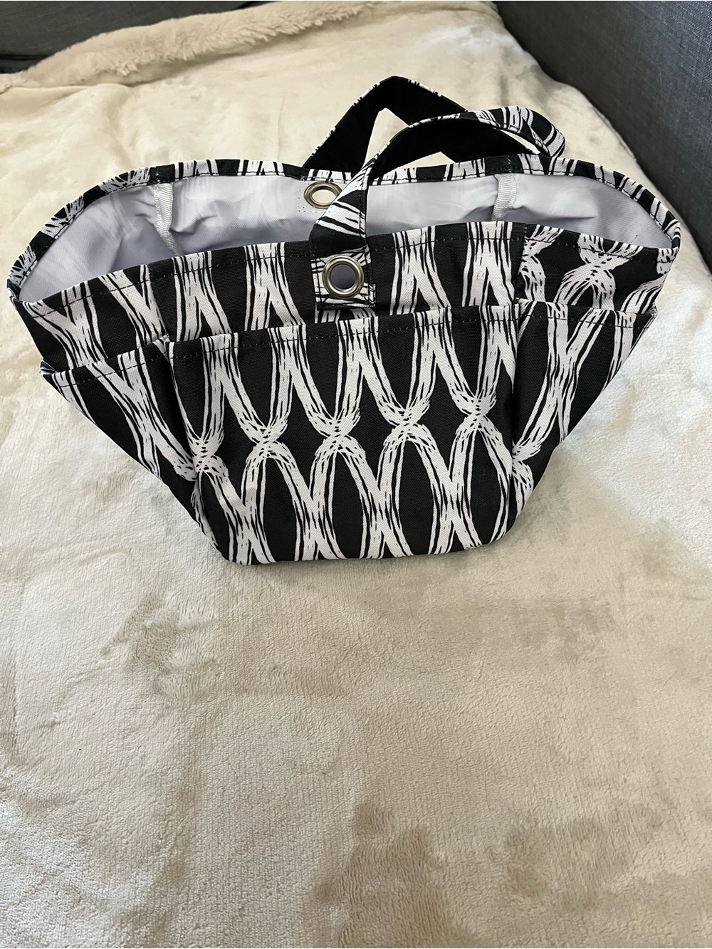Black & White Graphic Pattern Tote Bag with Snap Closure